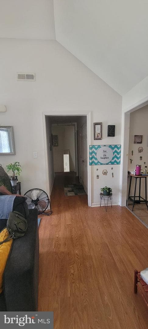 825 Ames Court photo 7