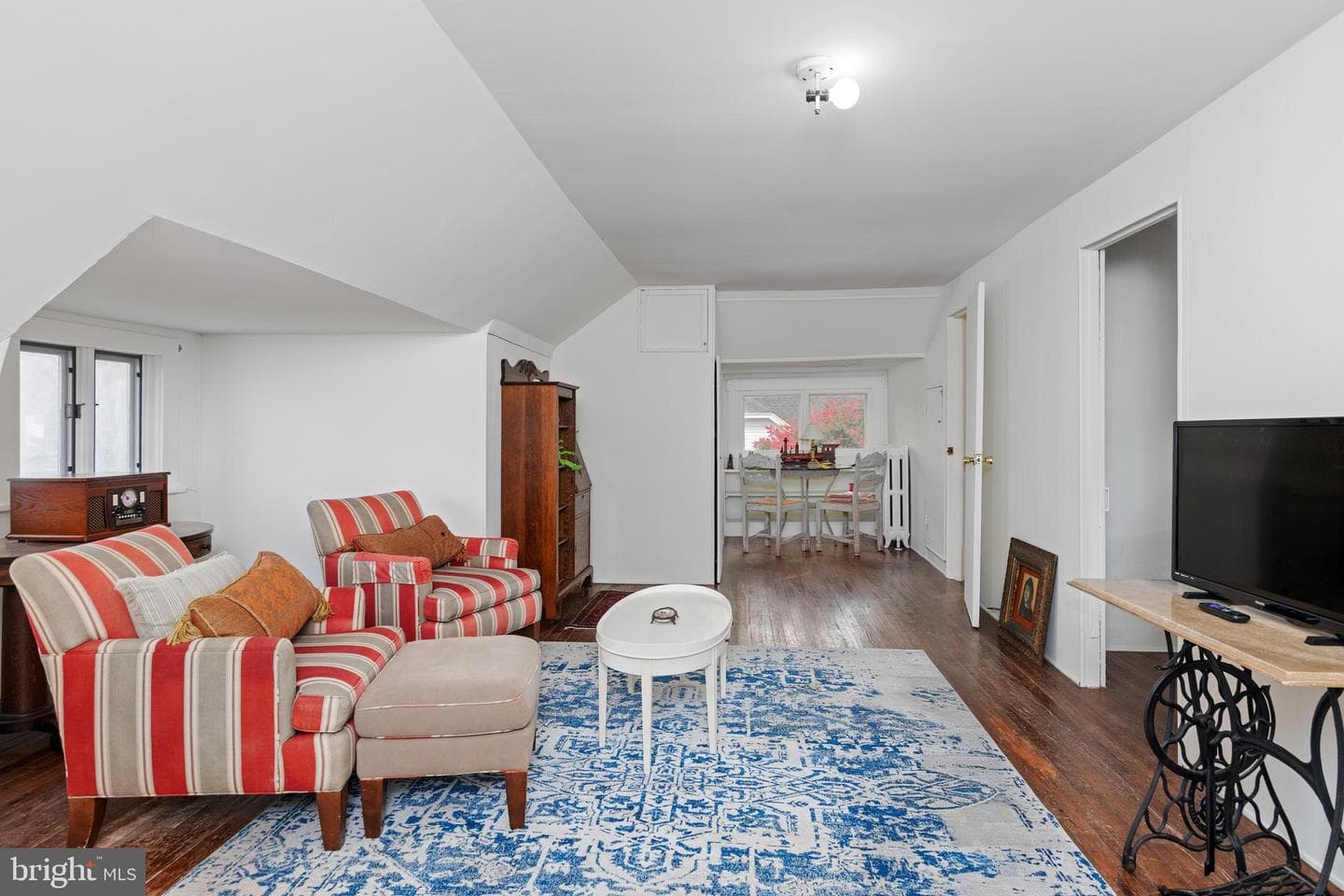 306 Oakley Street photo 30