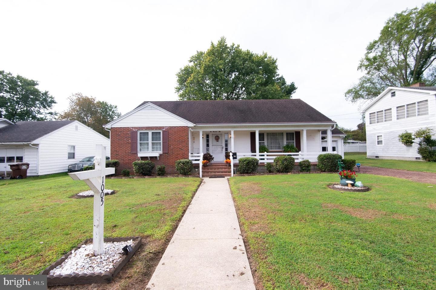 1005 Willowmere Lane photo 5