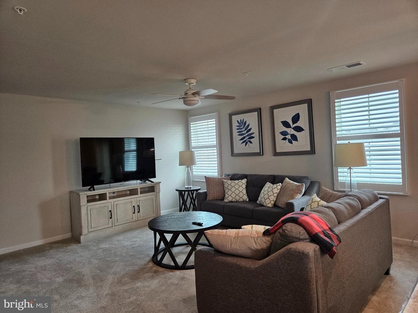 131 Mariners Way photo 3