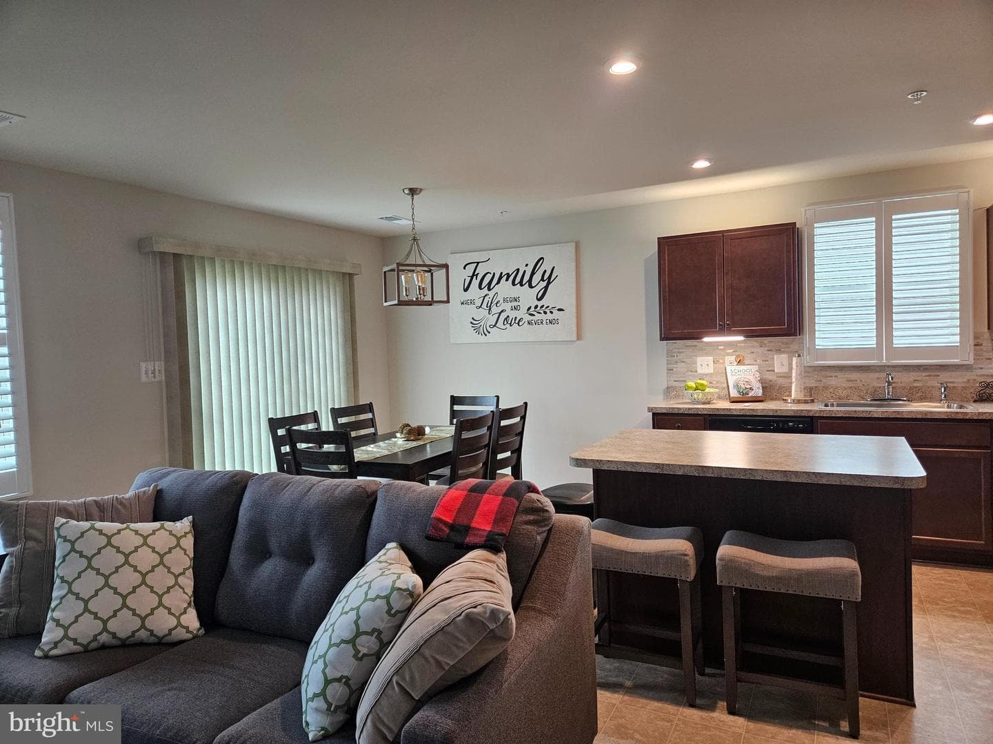 131 Mariners Way photo 6