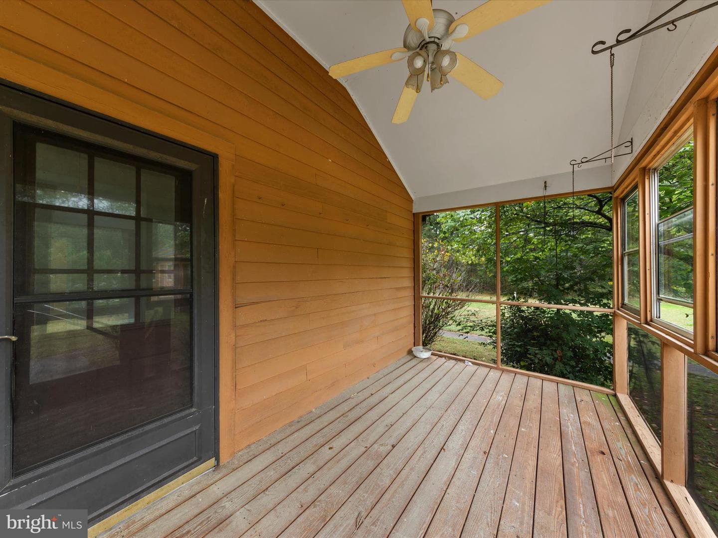 935 Susquehanna Road photo 3