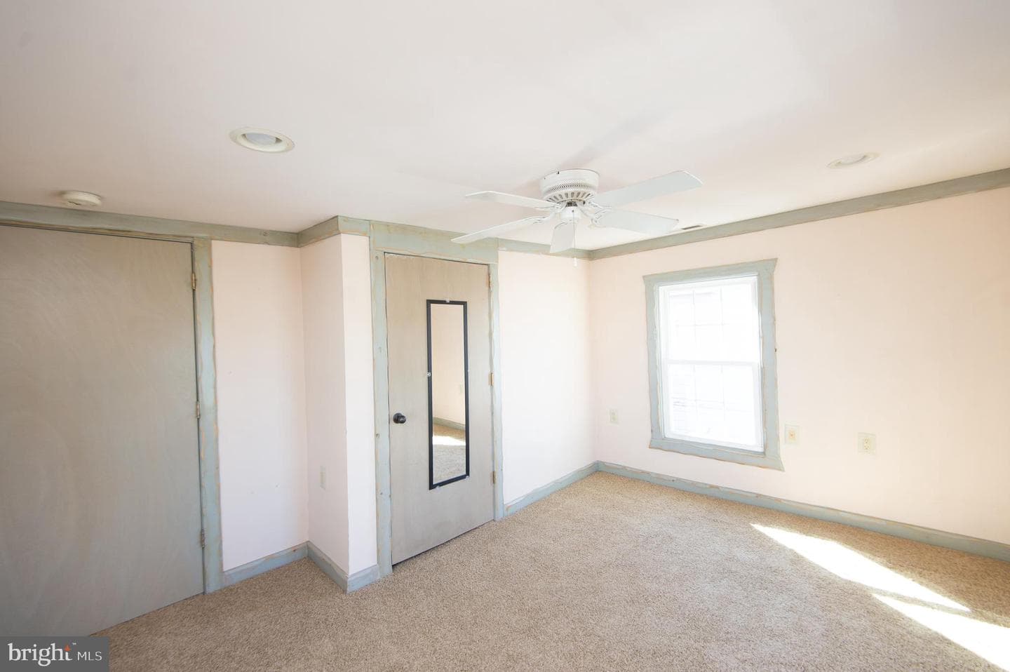 102 Hayward photo 24