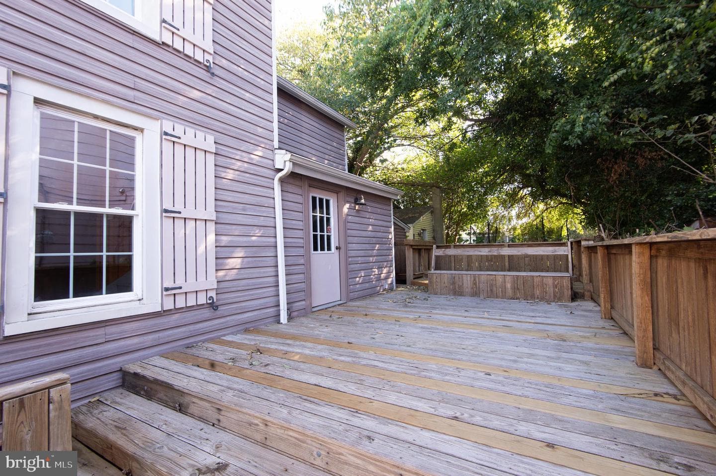 102 Hayward photo 29