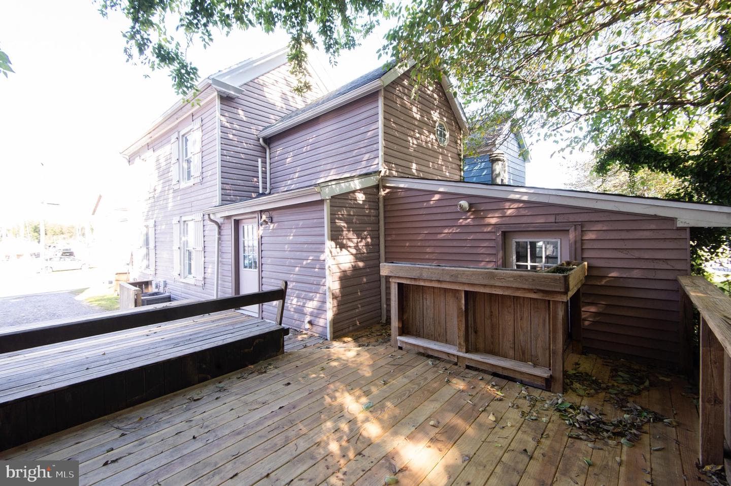 102 Hayward photo 33