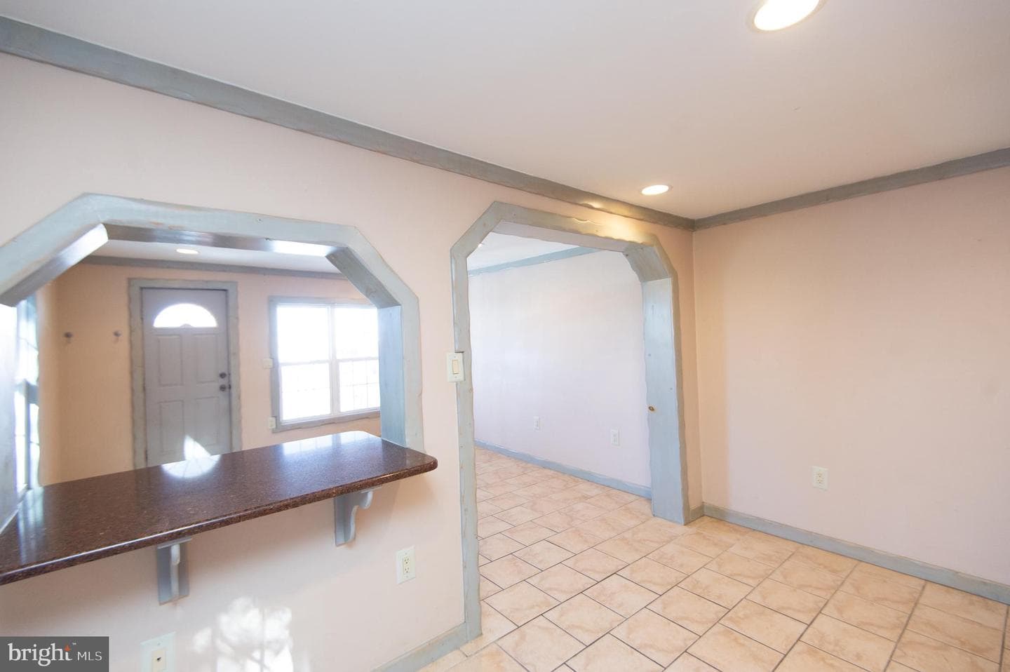 102 Hayward photo 9