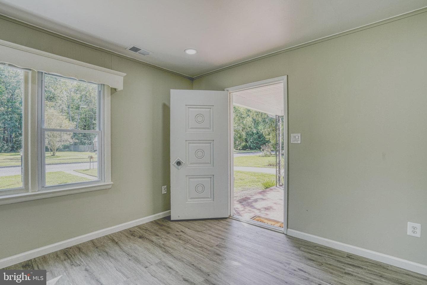 607 Edlon Park Drive photo 15
