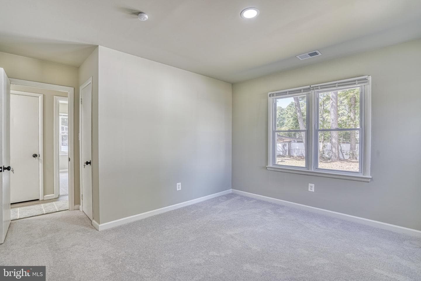 607 Edlon Park Drive photo 23