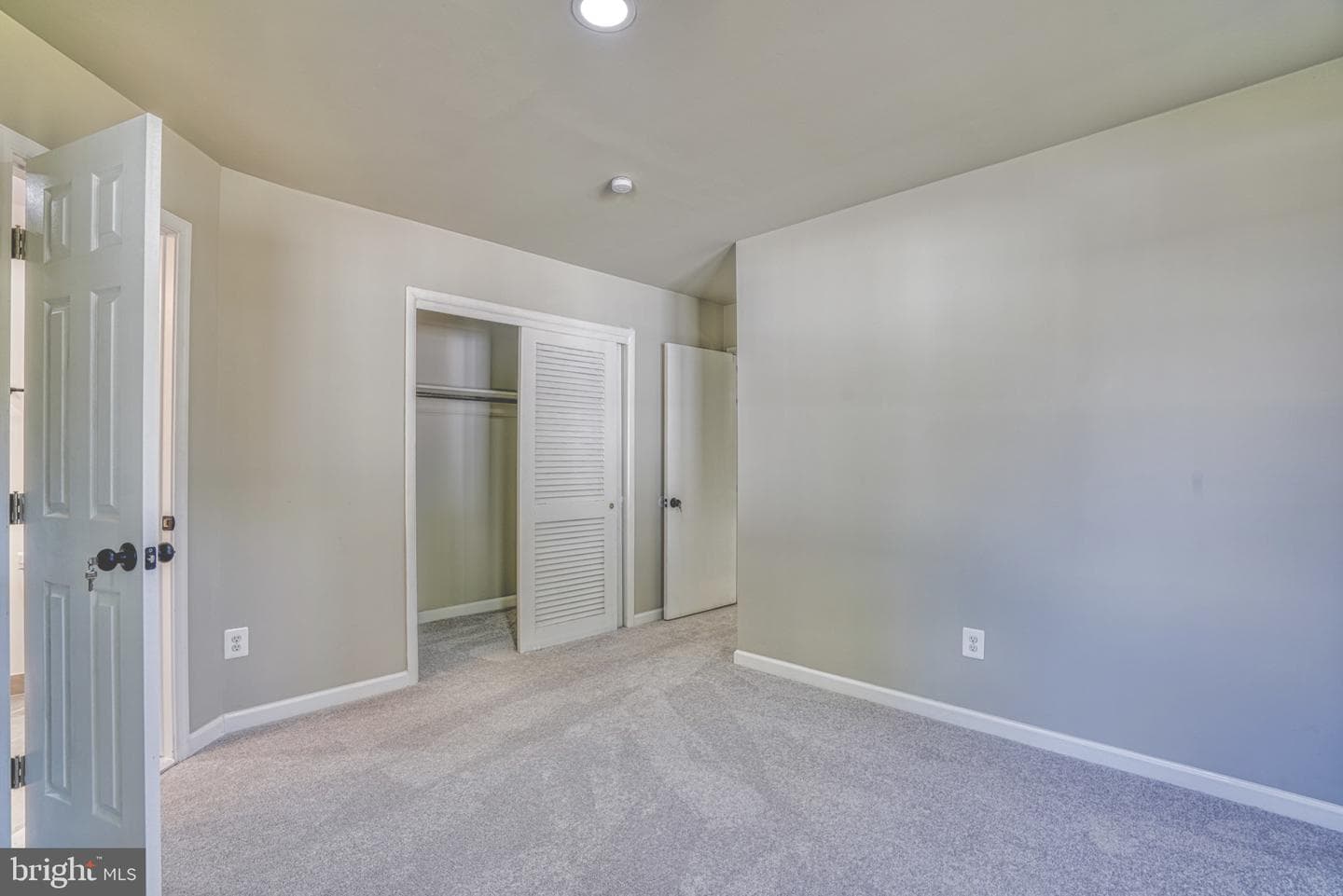 607 Edlon Park Drive photo 24