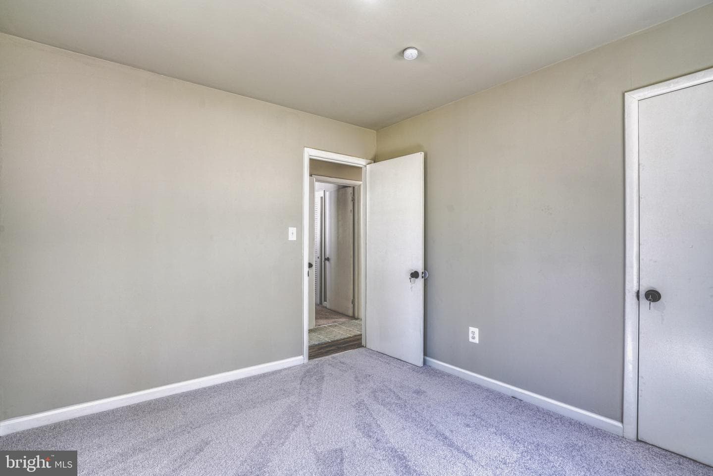 607 Edlon Park Drive photo 27