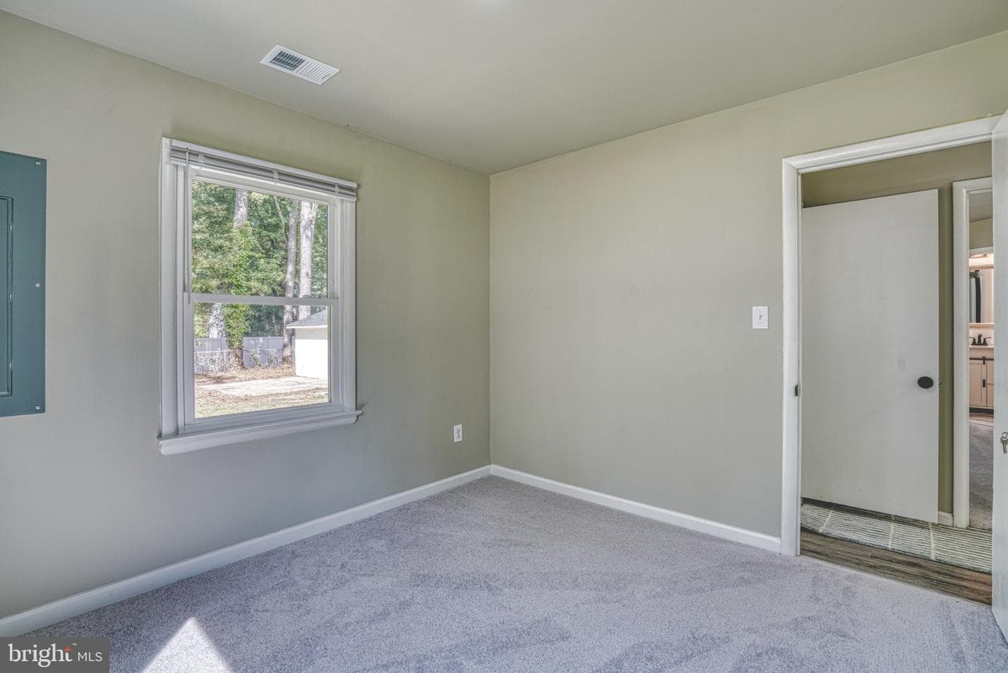 607 Edlon Park Drive photo 28