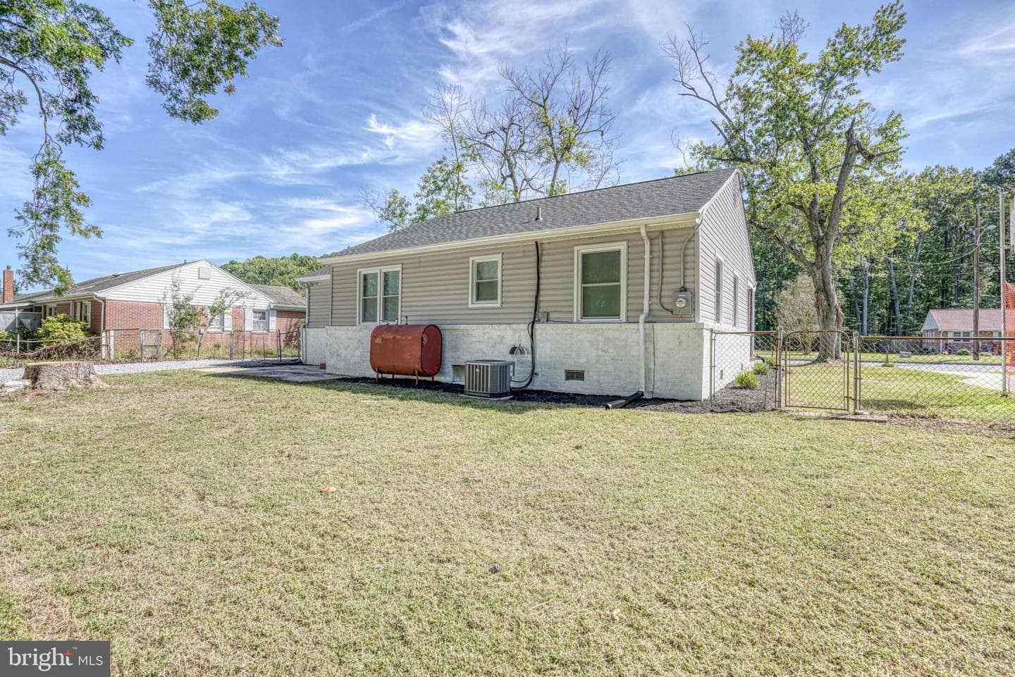 607 Edlon Park Drive photo 8