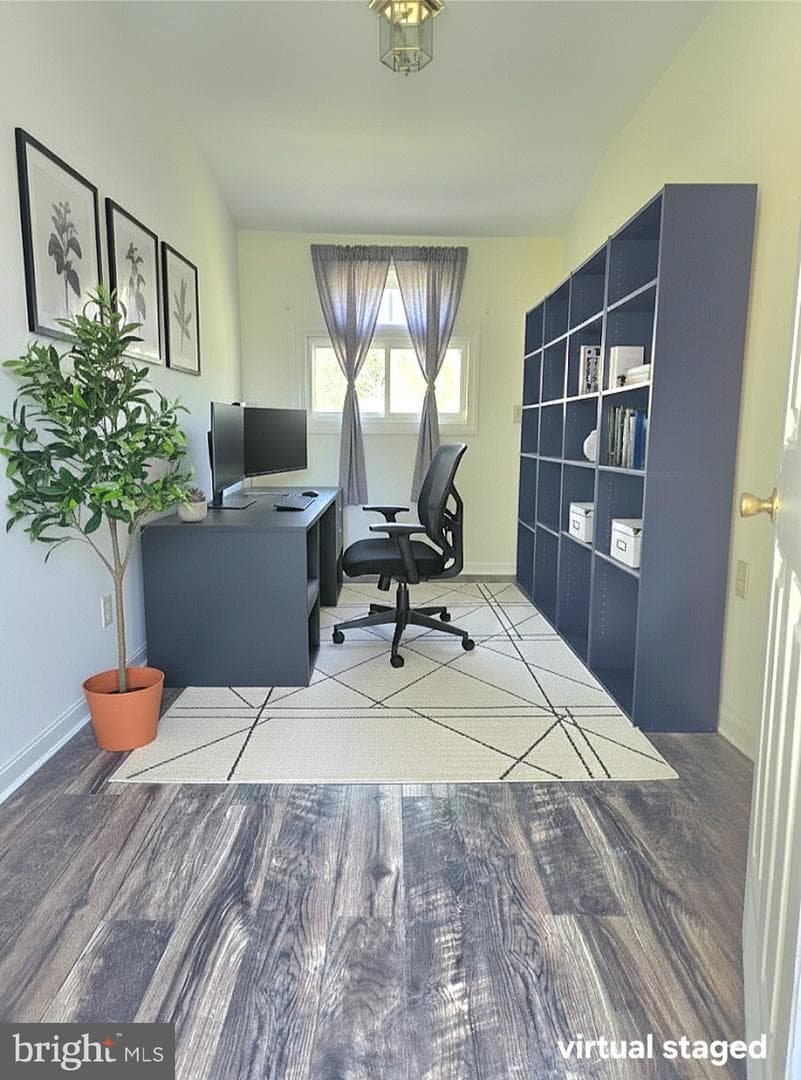 405 Leonards Lane photo 11