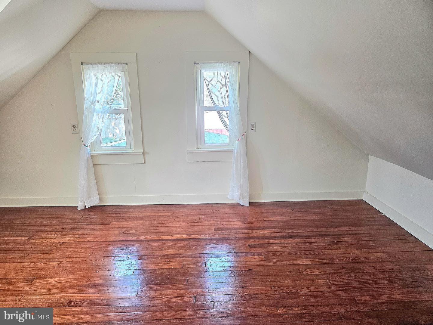 405 Leonards Lane photo 24