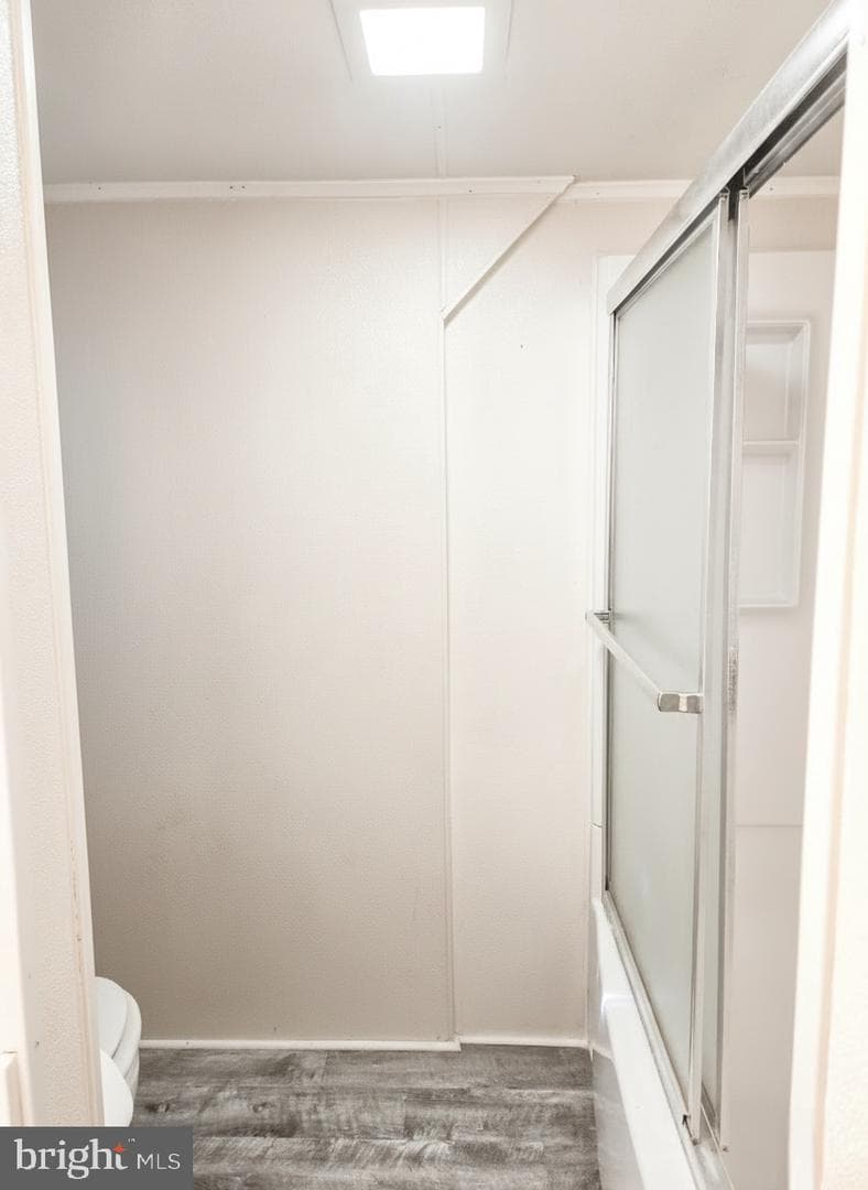 405 Leonards Lane photo 32
