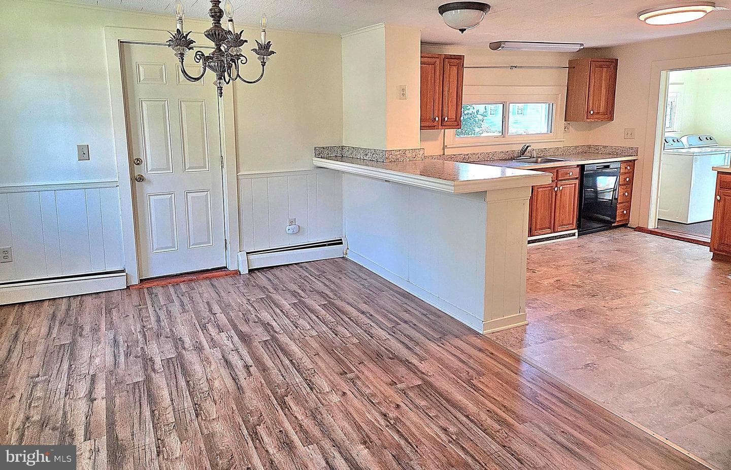 405 Leonards Lane photo 5