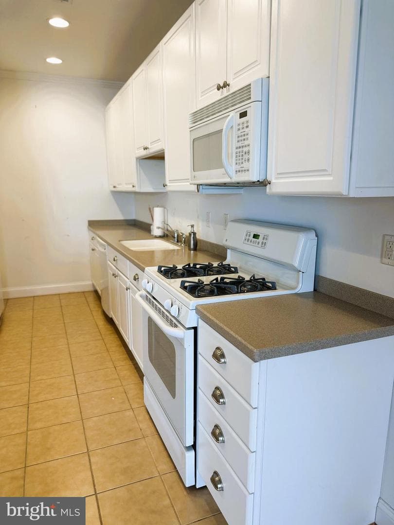 5 Oakley Street #102 photo 8