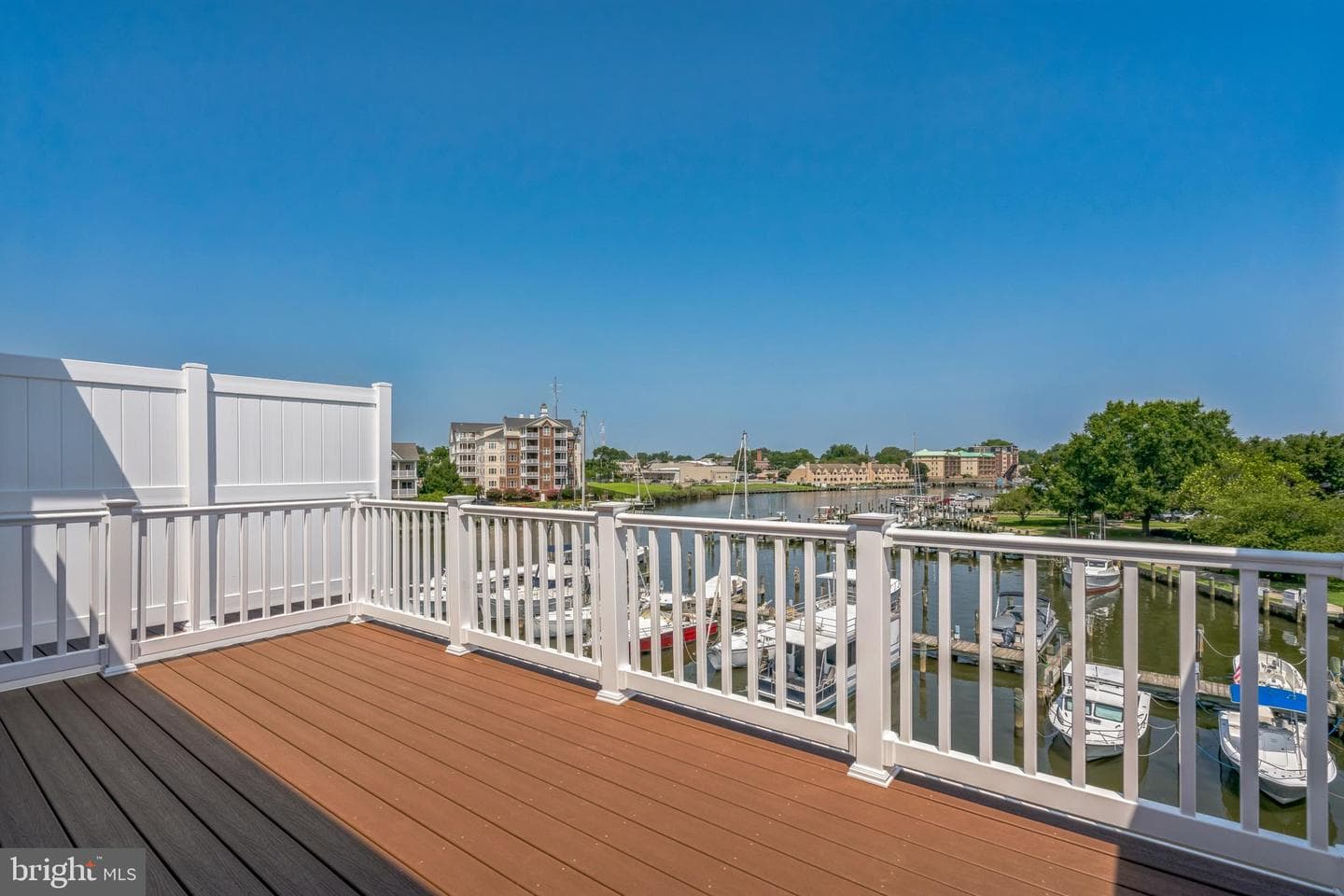 10 Riverside Wharf photo 13