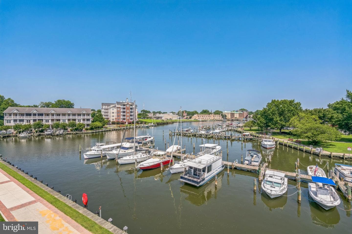 10 Riverside Wharf photo 18
