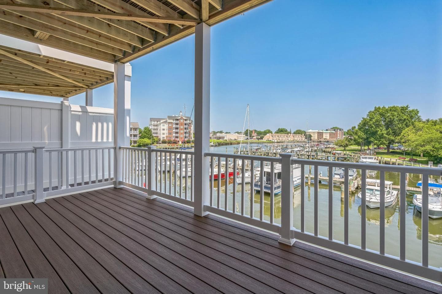 10 Riverside Wharf photo 2