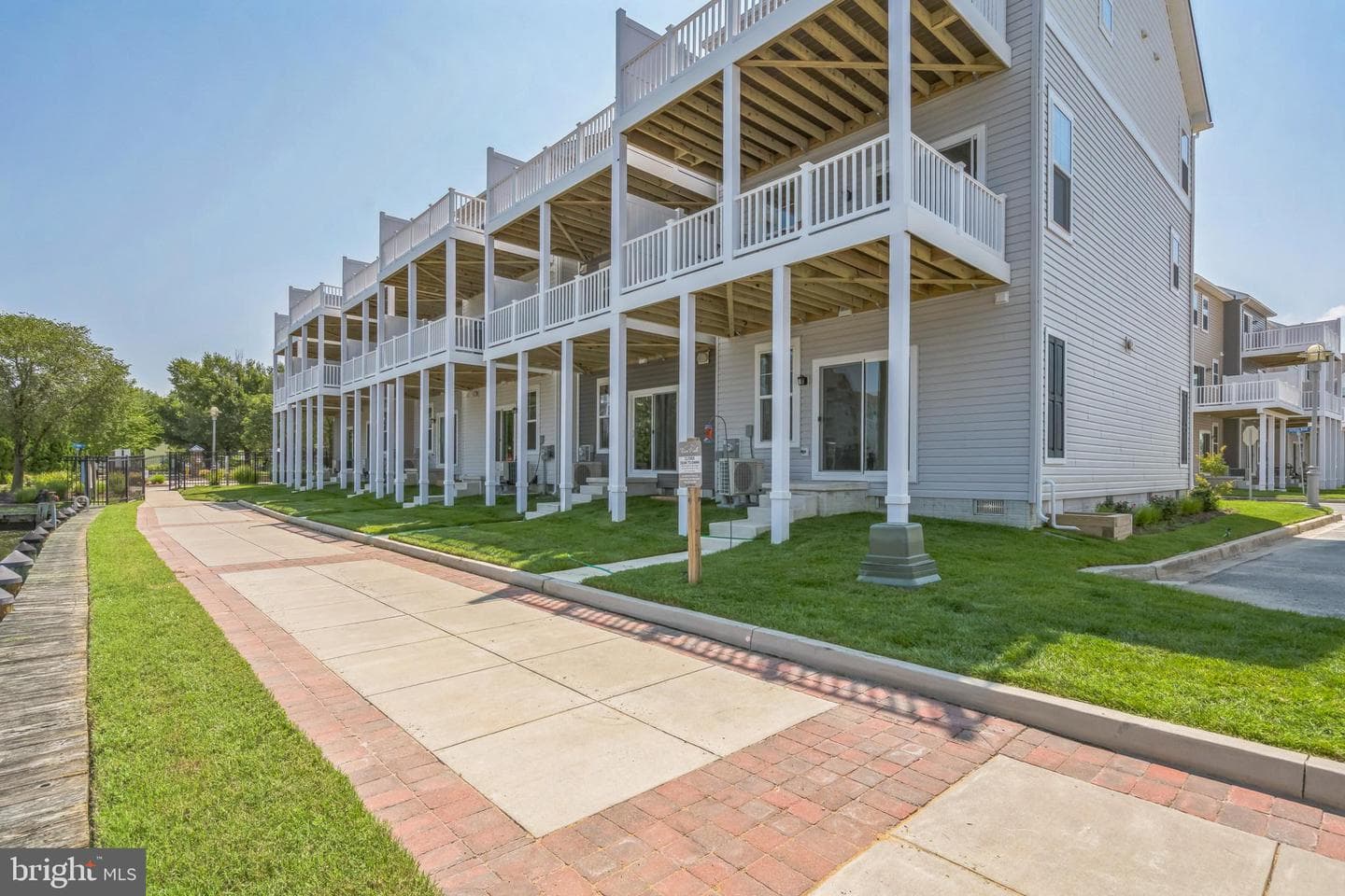 10 Riverside Wharf photo 4
