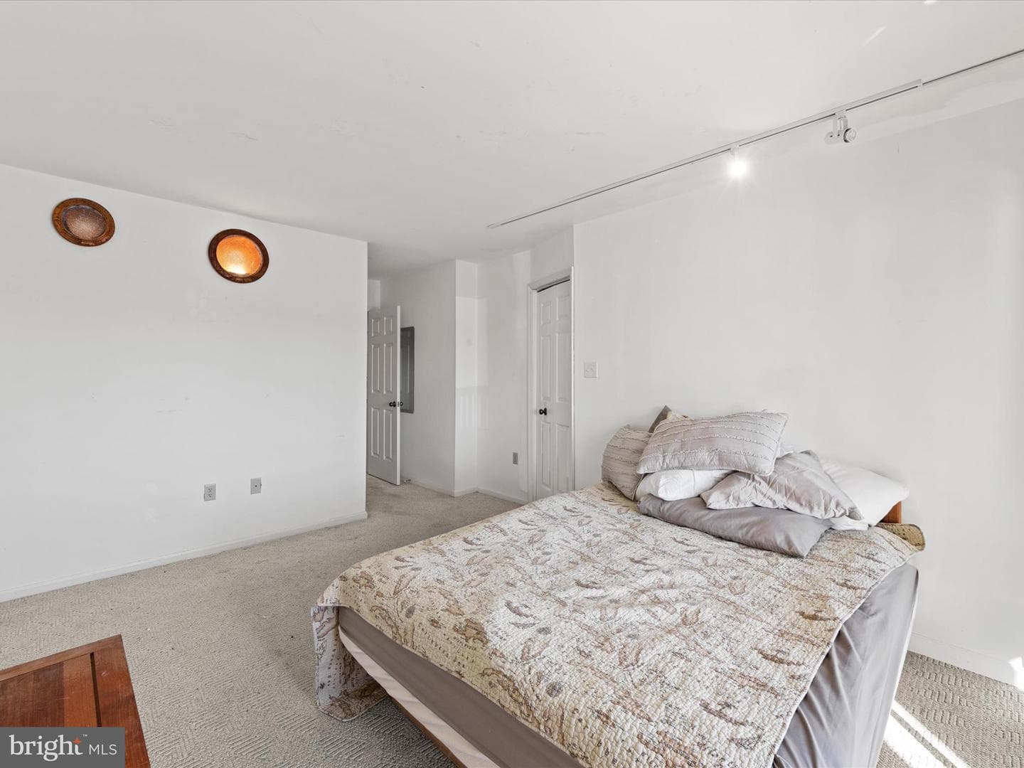 220 Market Square #4c photo 35