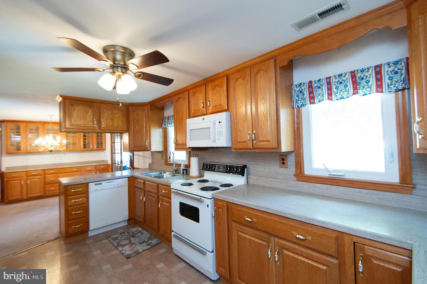 2 Oriole Drive photo 4