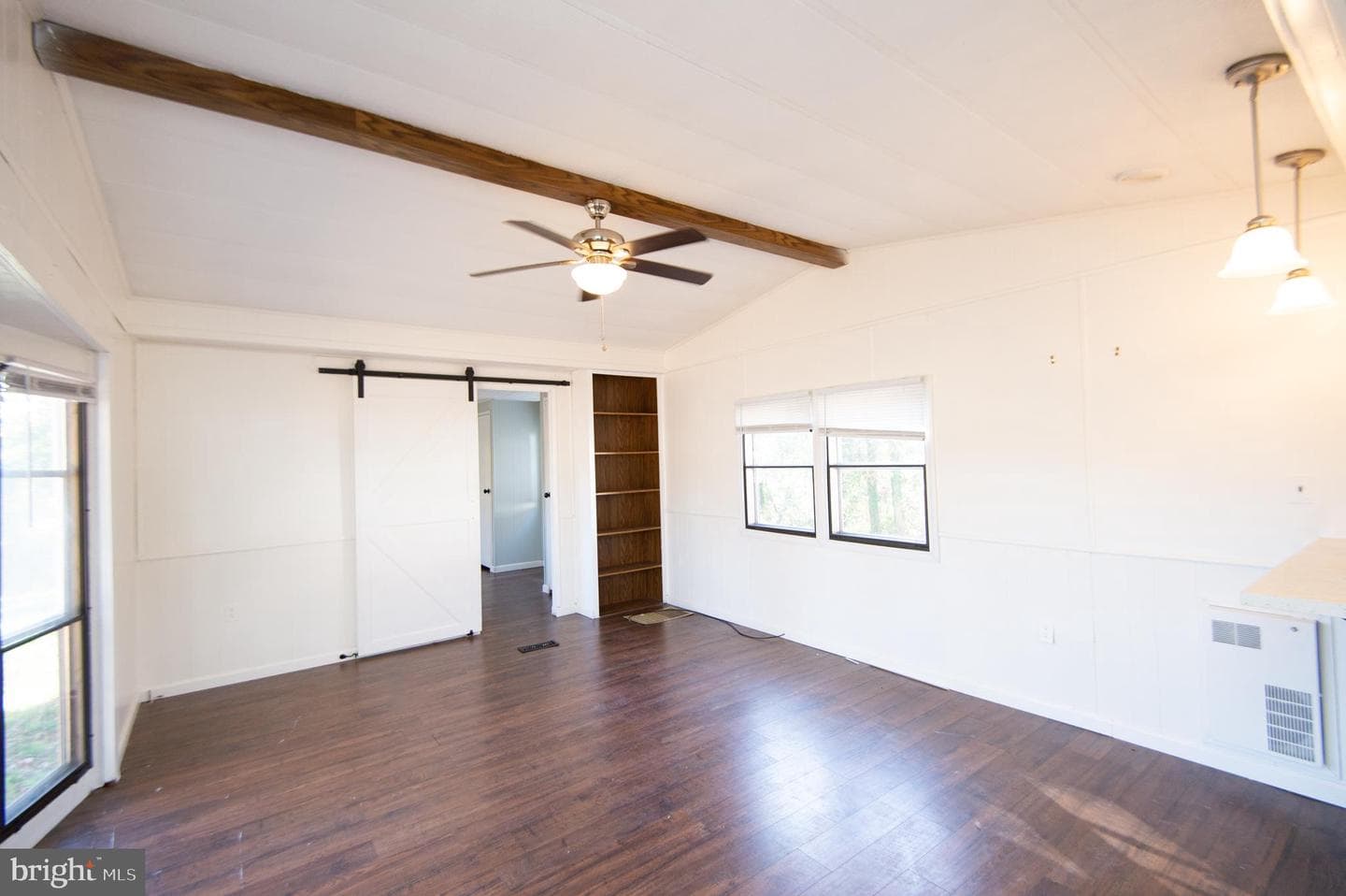 6532 Pine Top Road photo 2