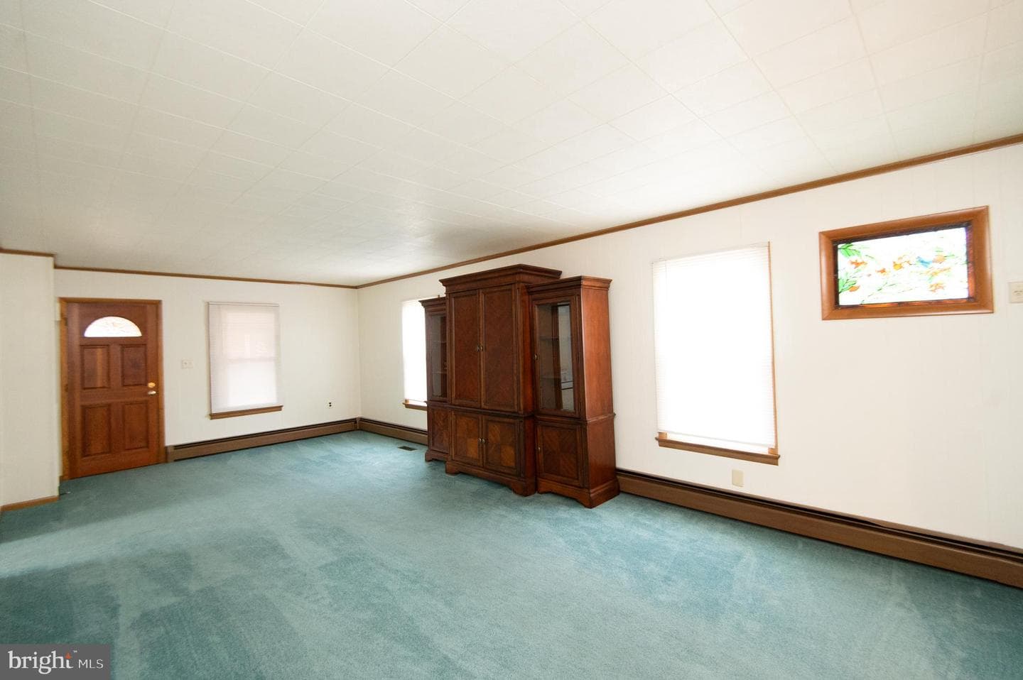 409 Bayly Avenue photo 11