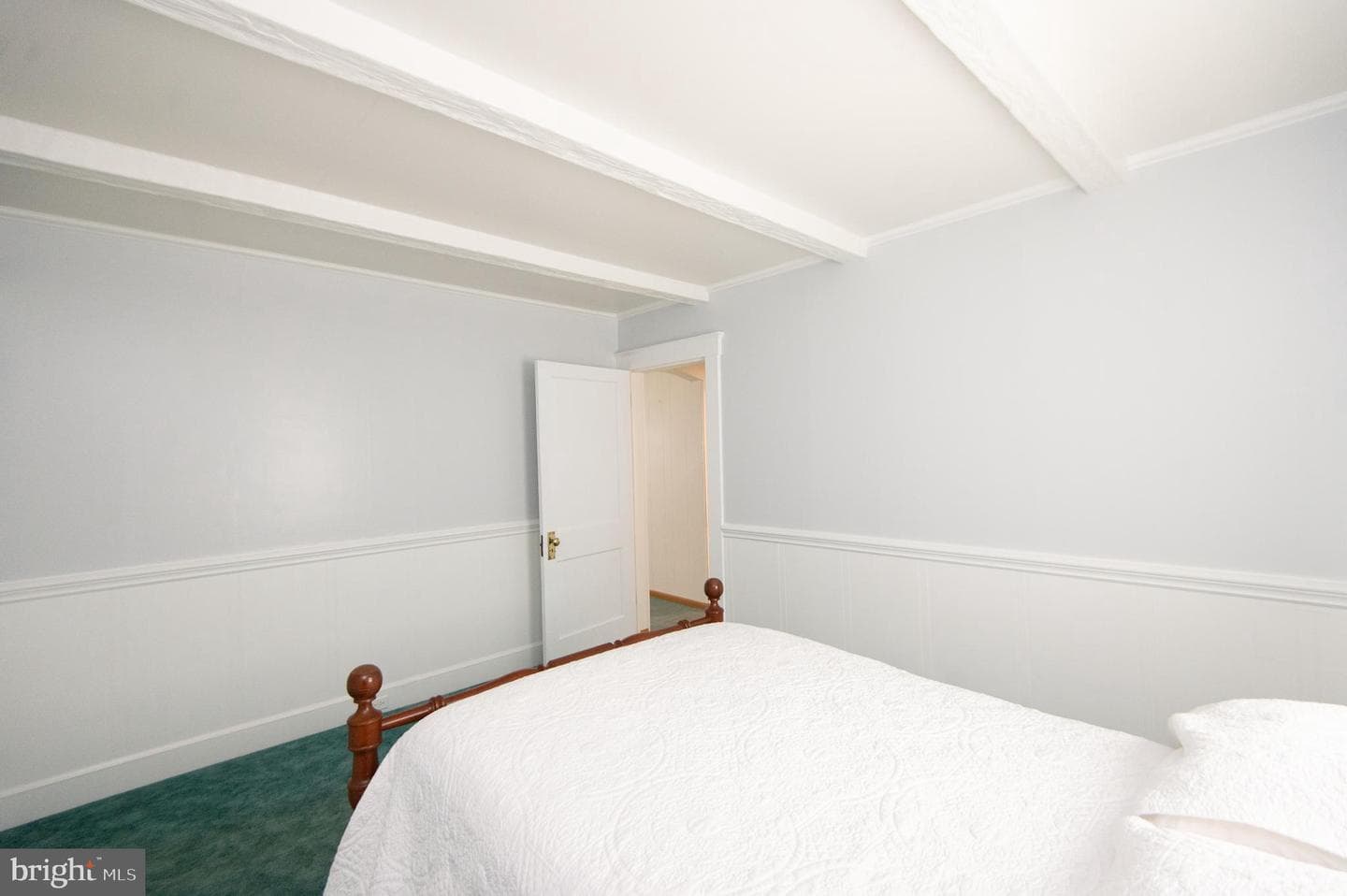 409 Bayly Avenue photo 21