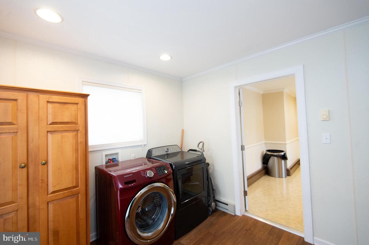 409 Bayly Avenue photo 33