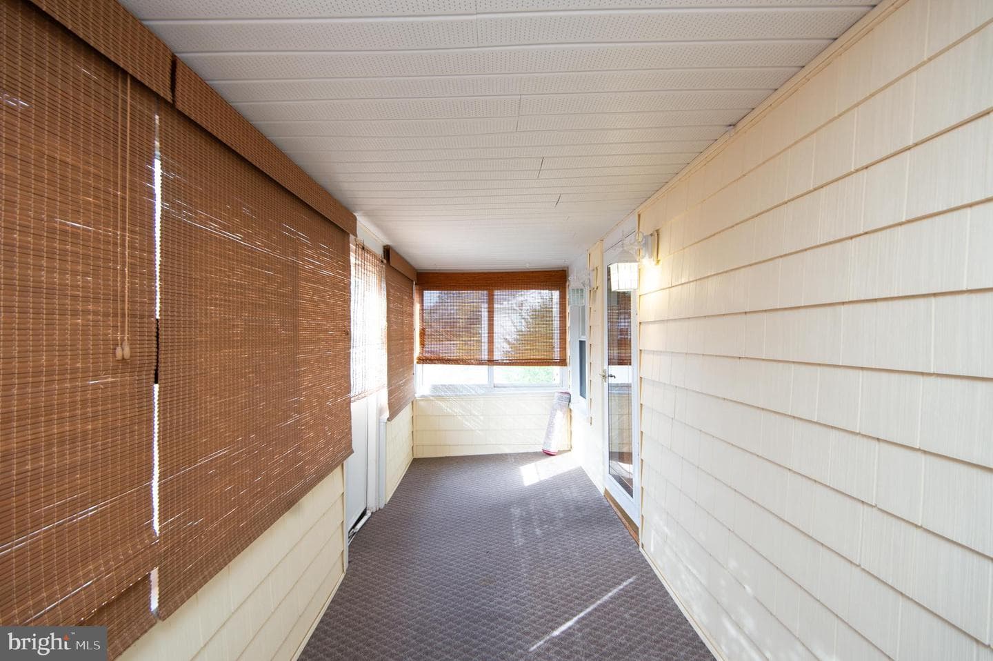409 Bayly Avenue photo 38