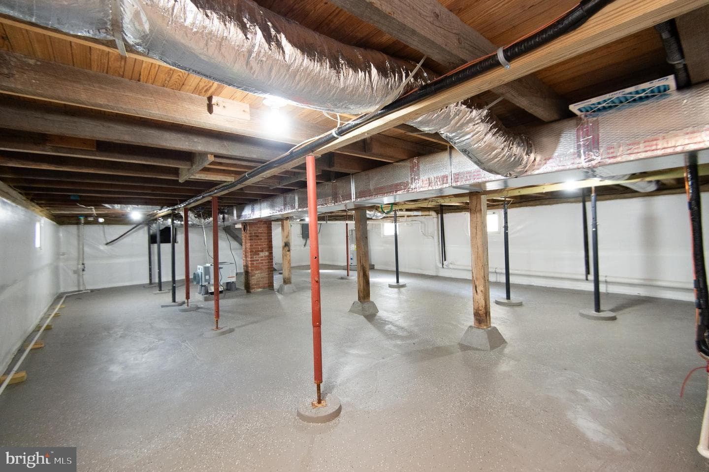 409 Bayly Avenue photo 41