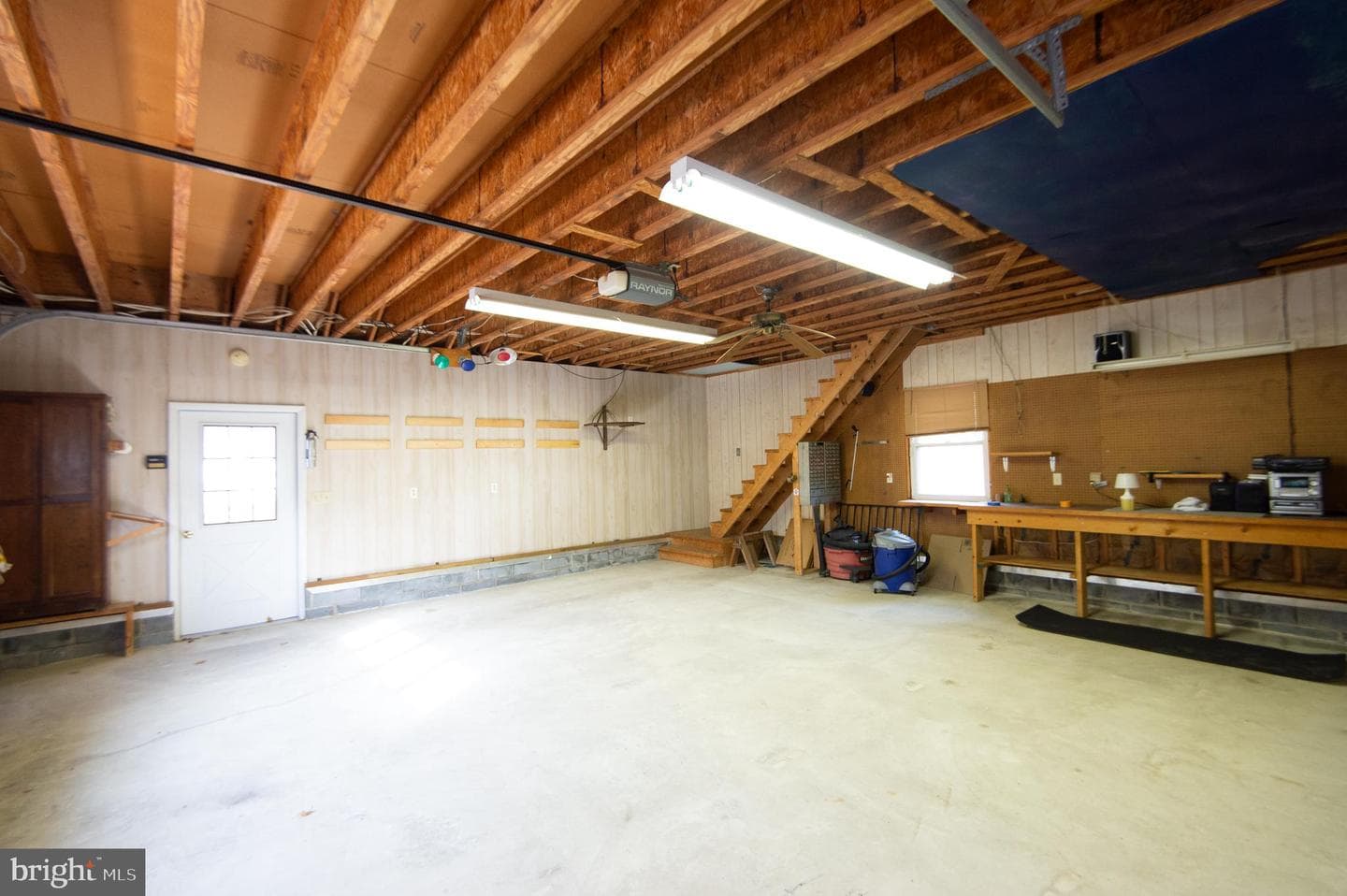 409 Bayly Avenue photo 44
