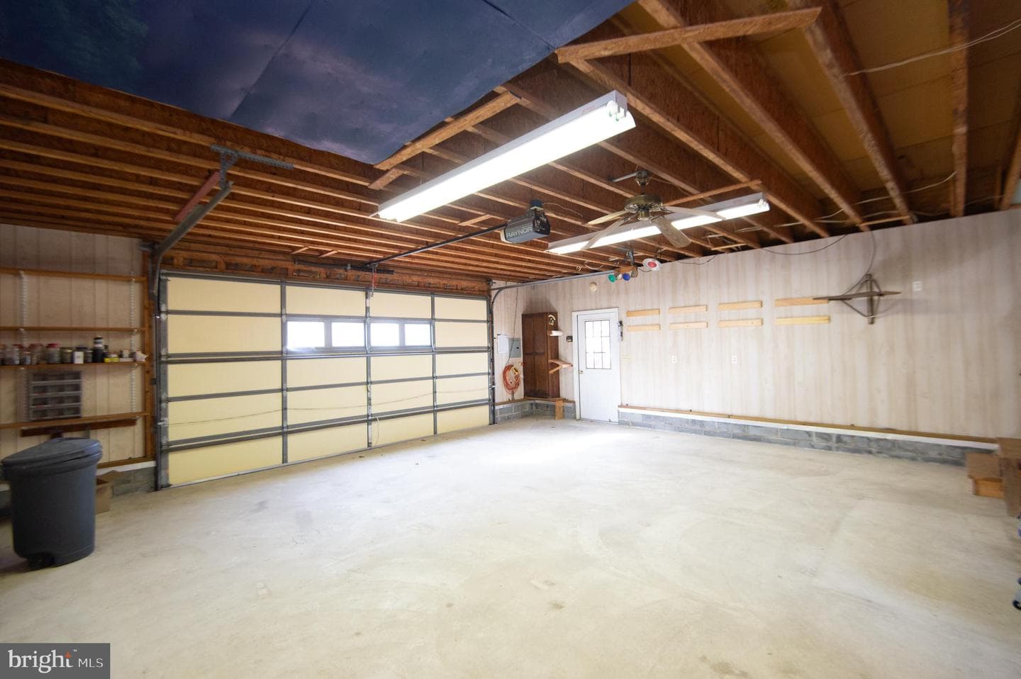409 Bayly Avenue photo 45