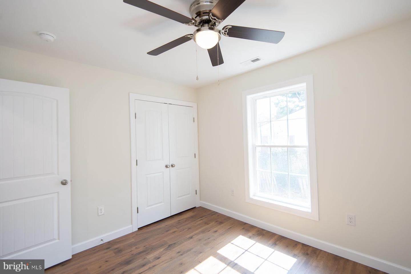406 Charles Street photo 11