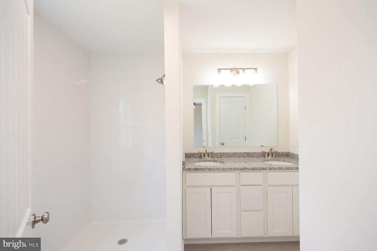406 Charles Street photo 14
