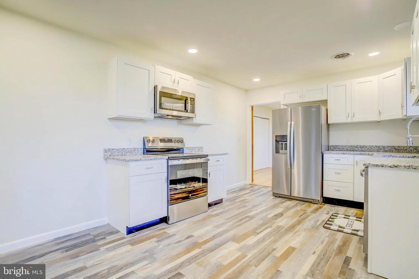 2229 Hudson Road photo 15