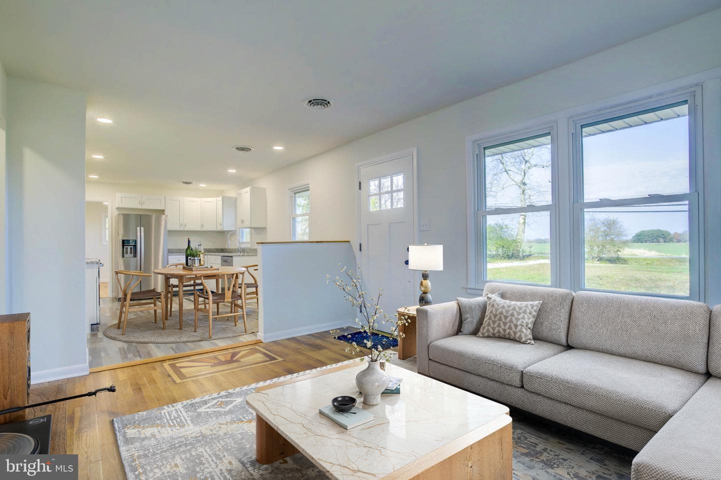 2229 Hudson Road photo 3