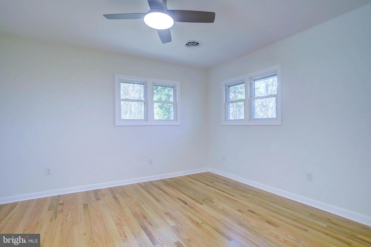 2229 Hudson Road photo 31