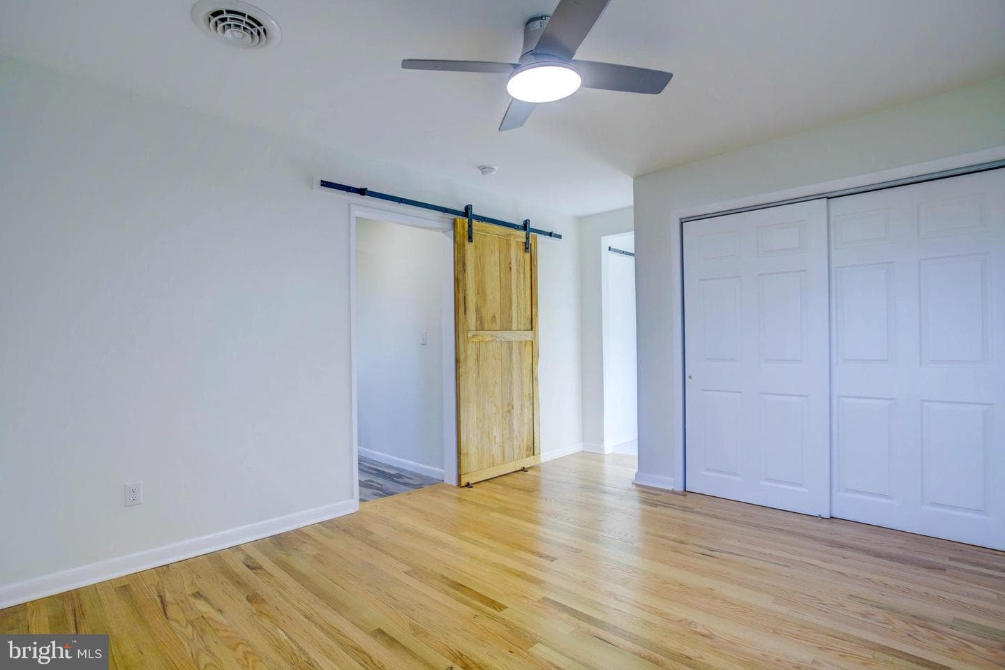2229 Hudson Road photo 33