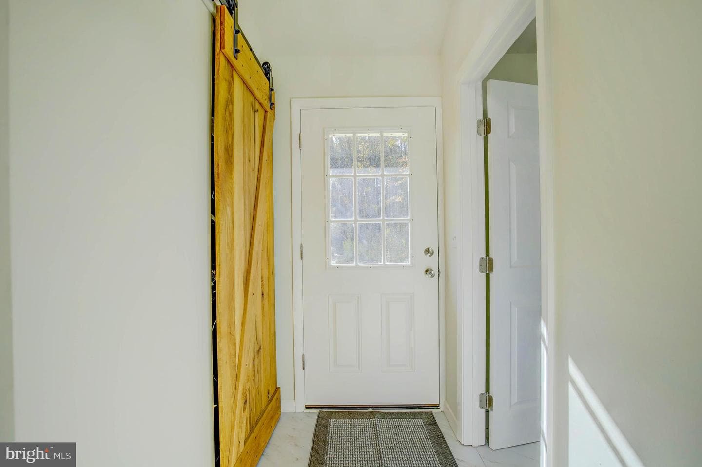 2229 Hudson Road photo 38