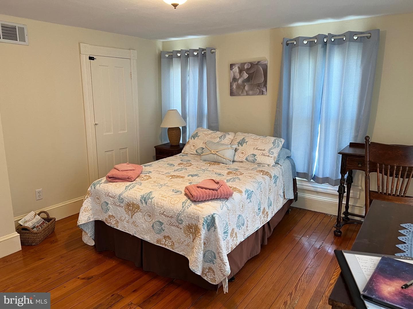1632 Steamboat Wharf Road S photo 5