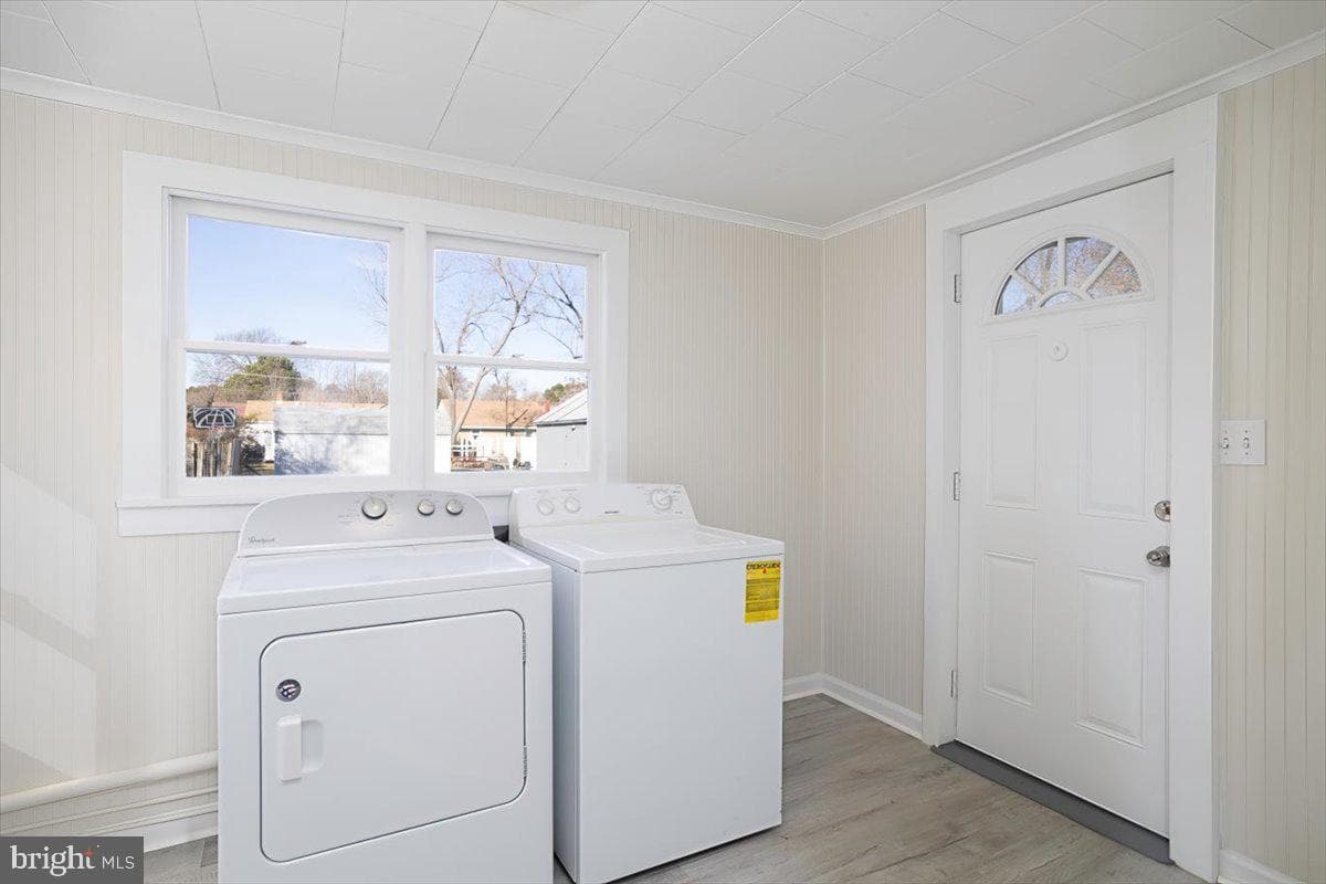 409 Oakley St photo 3