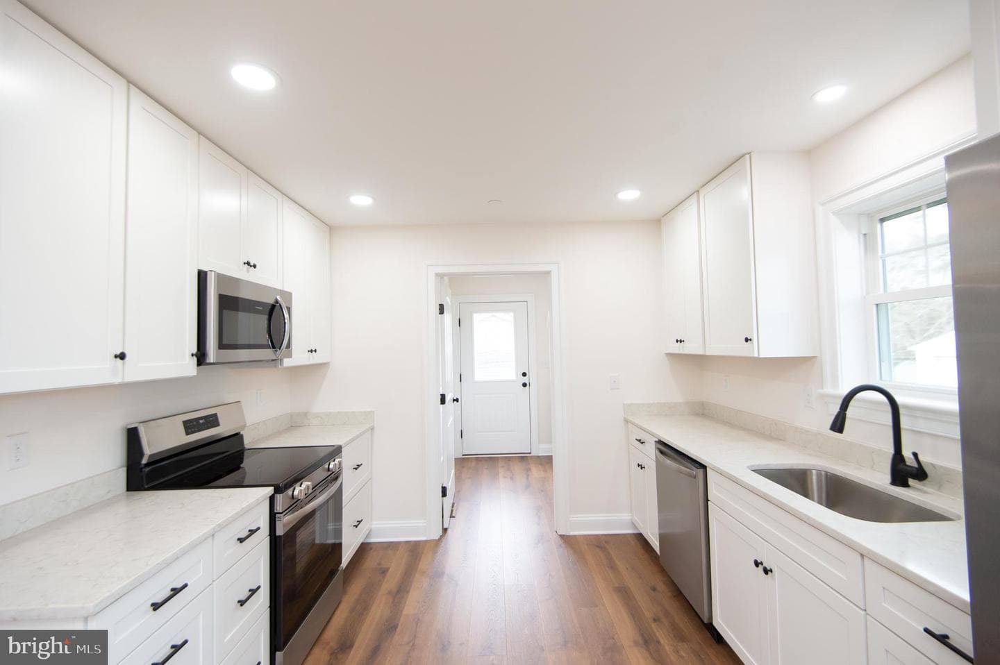 120 Academy Street photo 11