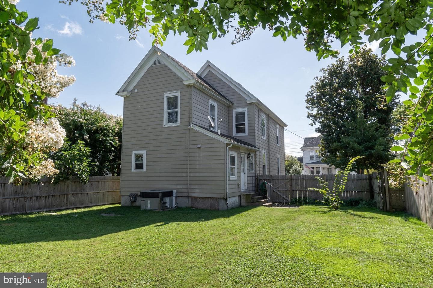 107 W End Avenue photo 30