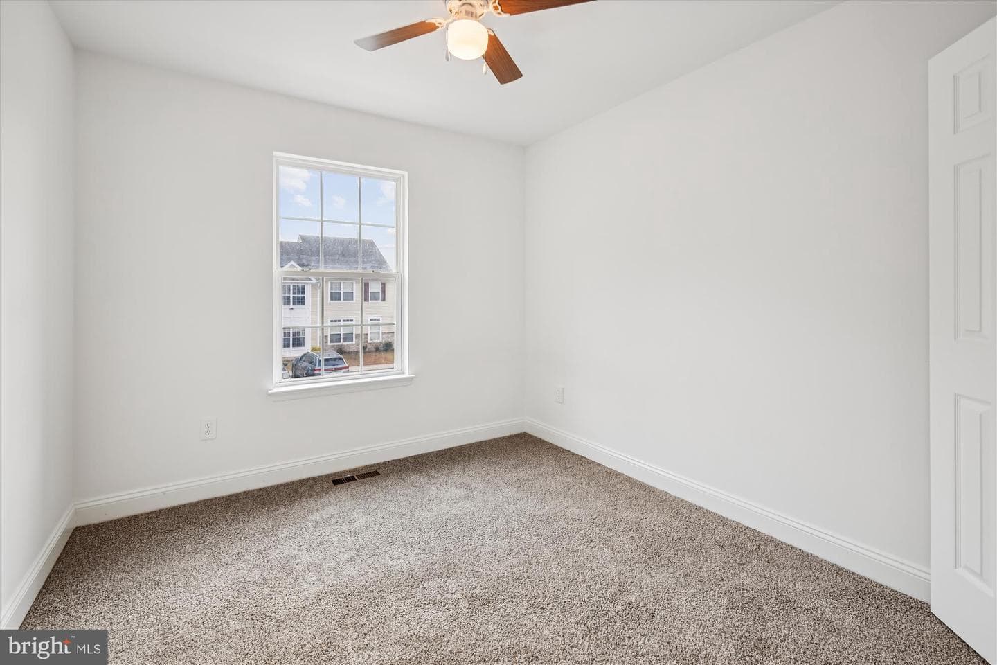 402 Ruddy Duck Court photo 24