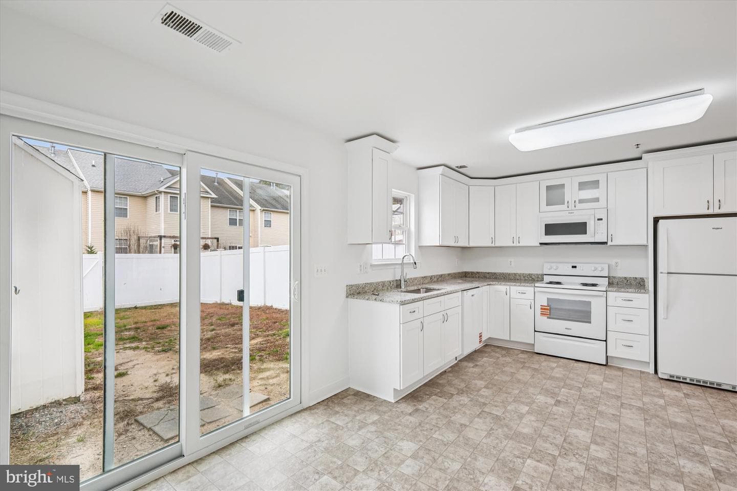 402 Ruddy Duck Court photo 3