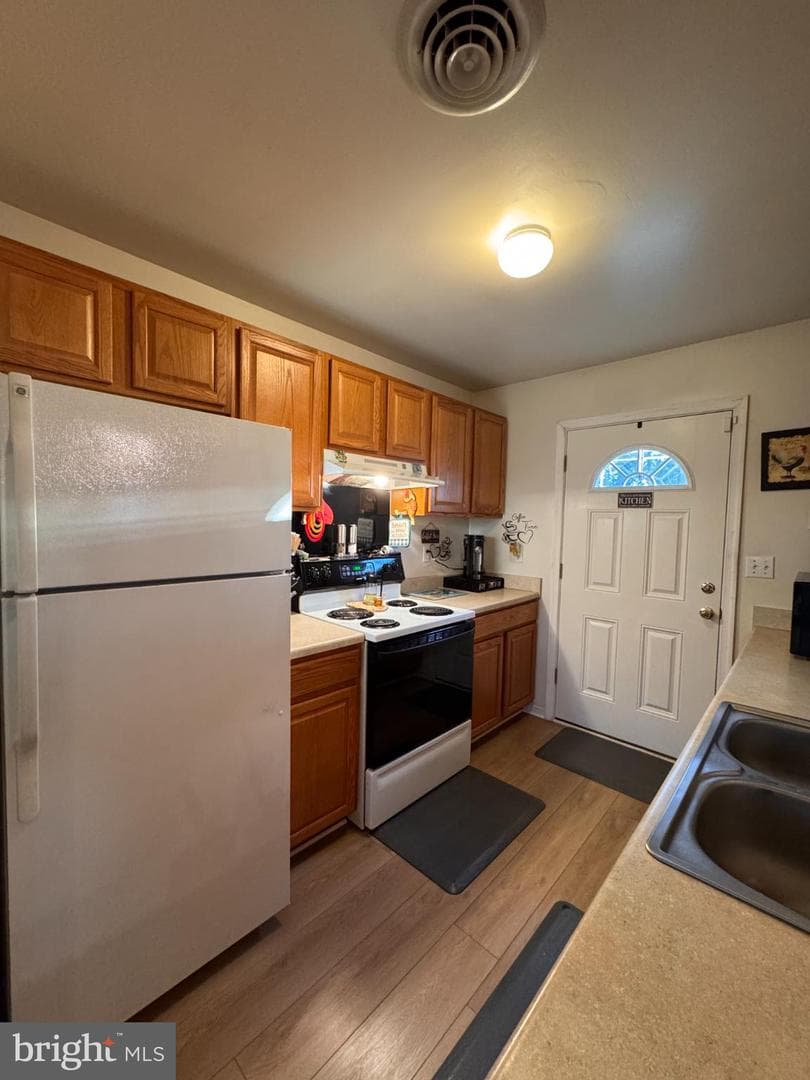 606 Edgewood Avenue photo 12