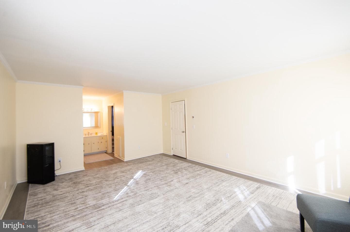 807 Bayly Road photo 26
